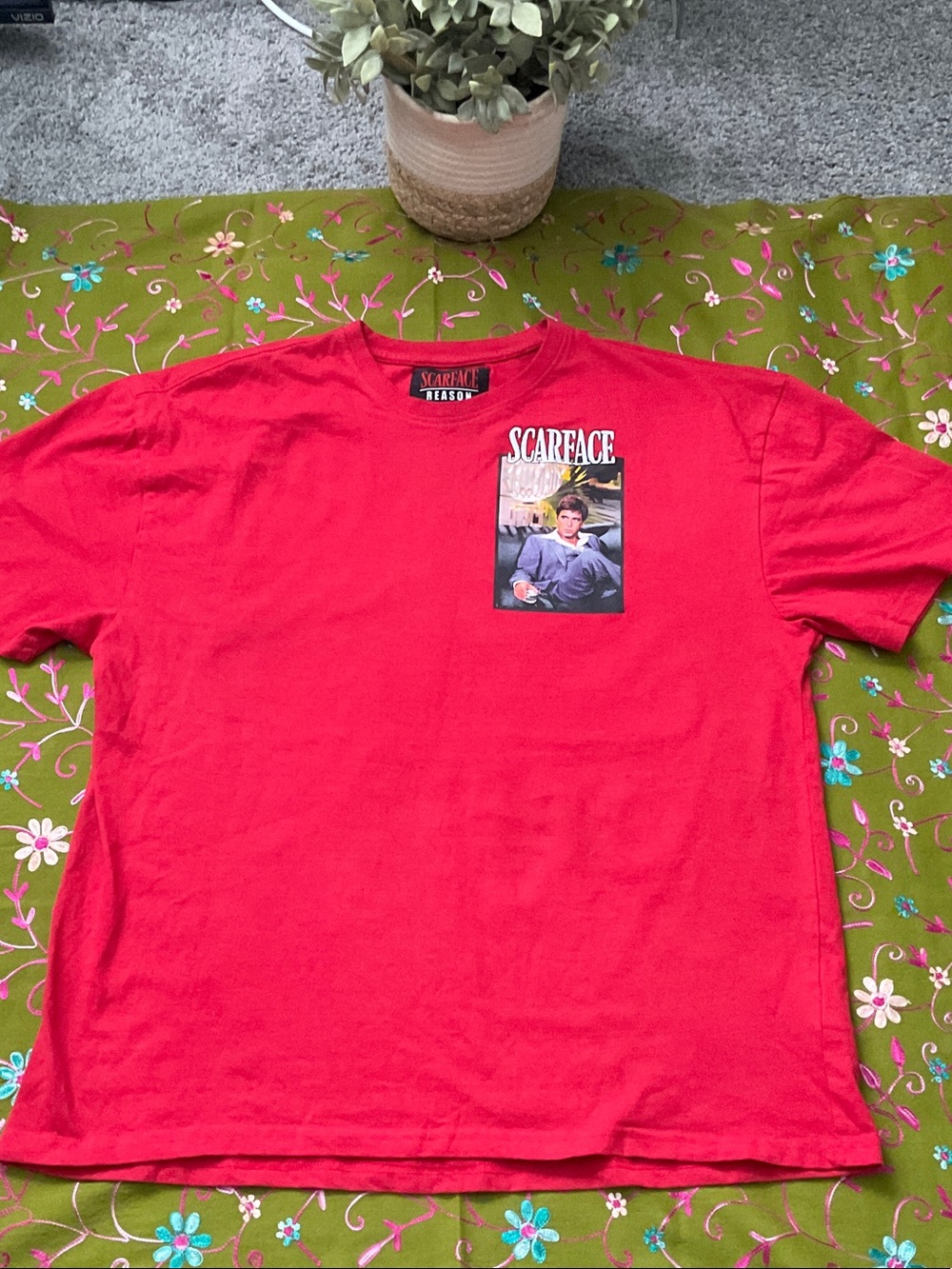Scarface Graphic Short Sleeve Crewneck T-Shirt in Red